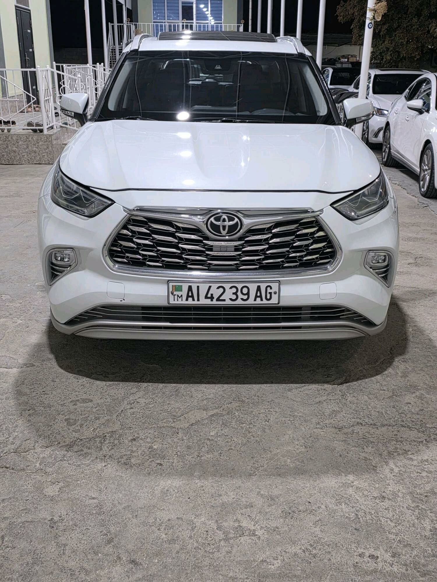 Toyota Highlander 2021 - 540 000 TMT - Ашхабад - img 2