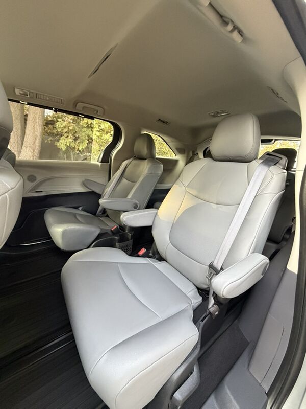 Toyota Sienna 2022 - 530 000 TMT - Мары - img 7