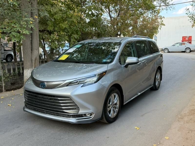 Toyota Sienna 2022 - 530 000 TMT - Мары - img 3