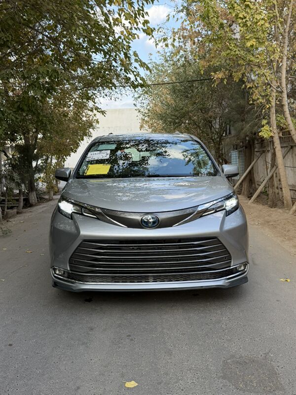 Toyota Sienna 2022 - 530 000 TMT - Мары - img 2