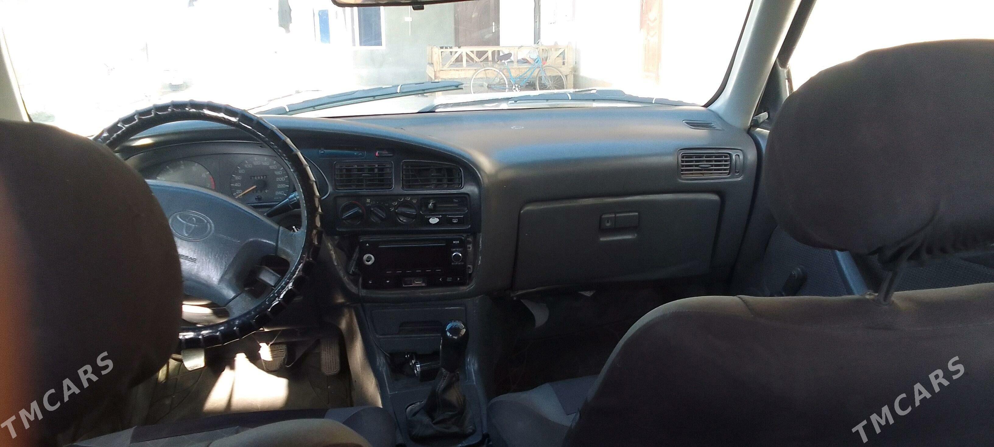 Toyota Camry 1993 - 65 000 TMT - Халач - img 4