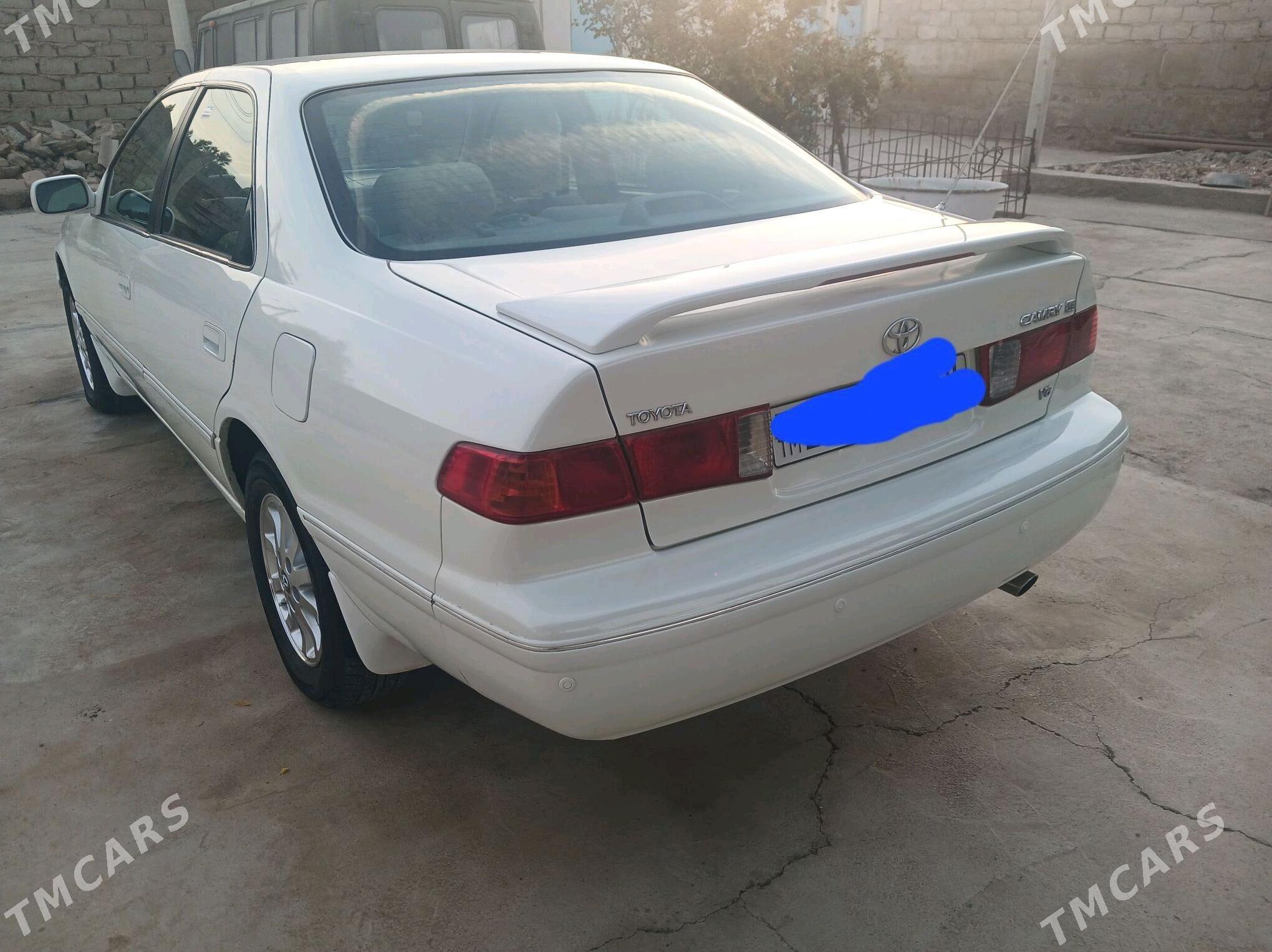 Toyota Camry 2000 - 148 000 TMT - Теджен - img 3
