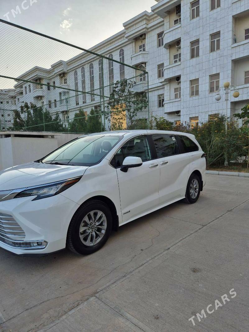 Toyota Sienna 2021 - 460 000 TMT - Ашхабад - img 2