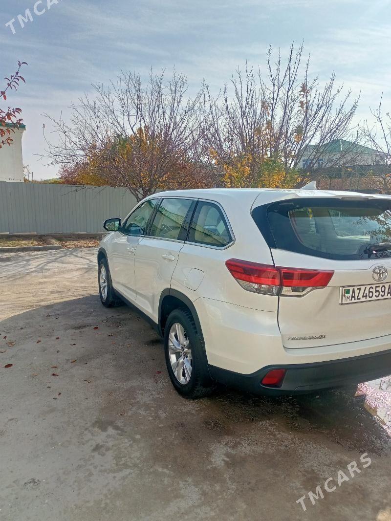 Toyota Highlander 2019 - 445 000 TMT - Тязе заман - img 2