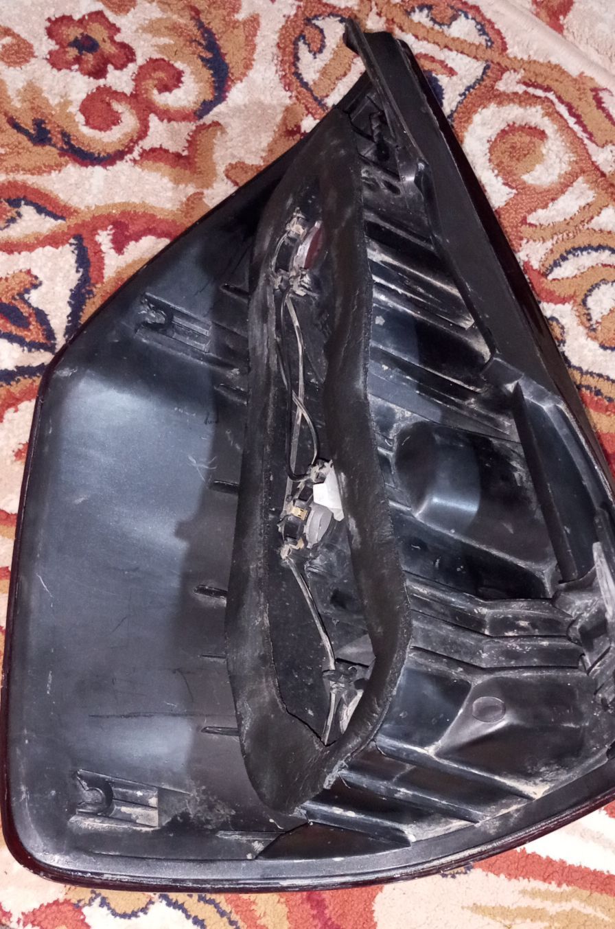 FARA LAND CRUISER SAG TARAP. 220 TMT - Ruhabat (90-njy razýezd) - img 2