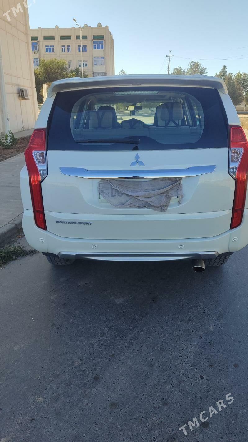 Mitsubishi Montero Sport 2020 - 390 000 TMT - Türkmenabat - img 6