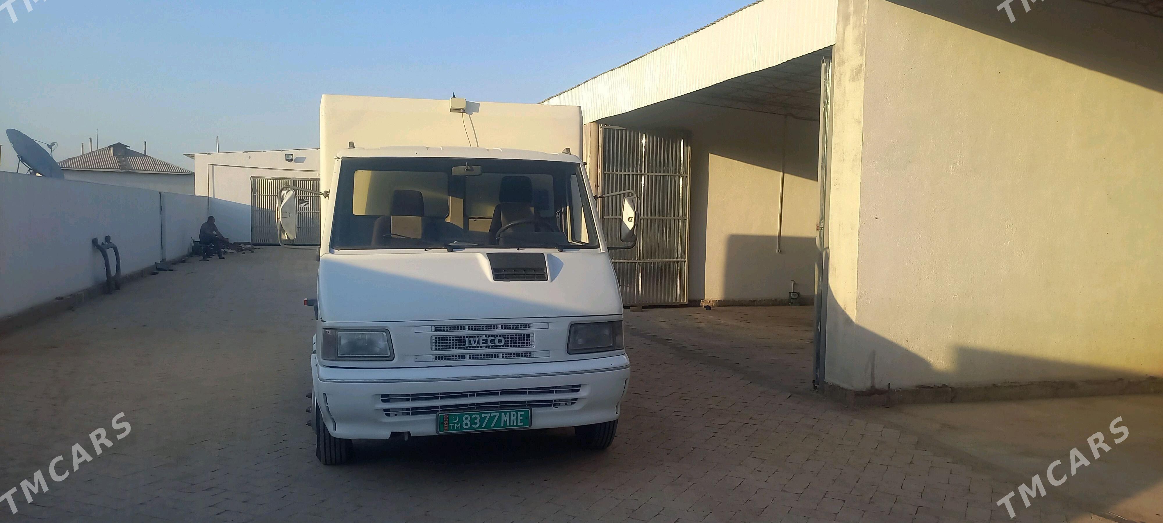 Iveco Daily 2000 - 230 000 TMT - Туркменгала - img 1