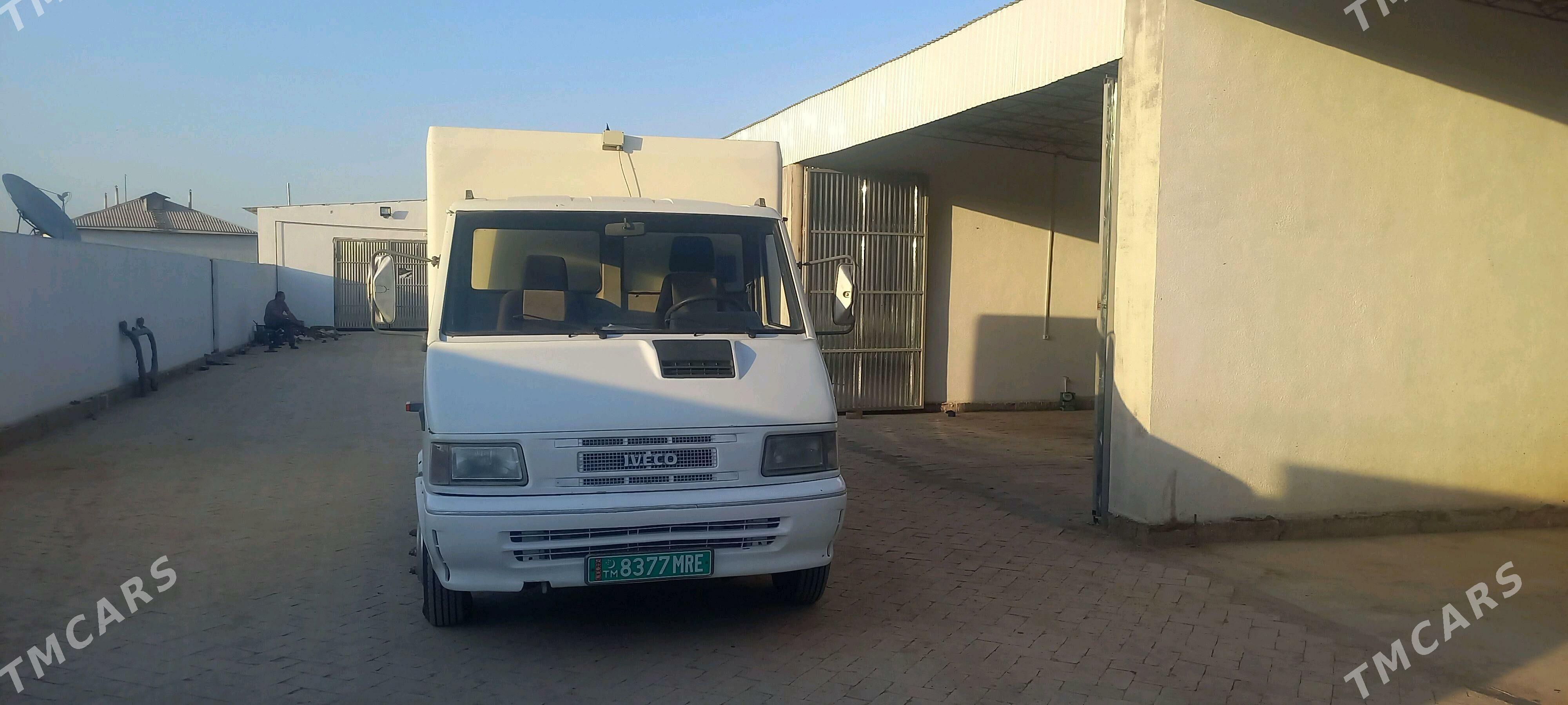 Iveco Daily 2000 - 230 000 TMT - Туркменгала - img 5