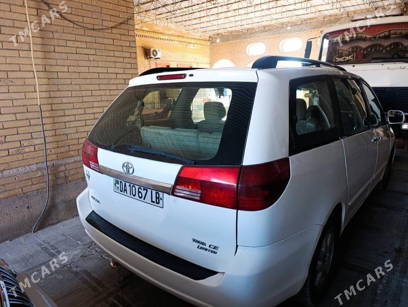 Toyota Sienna 2005 - 200 000 TMT - Туркменабат - img 1