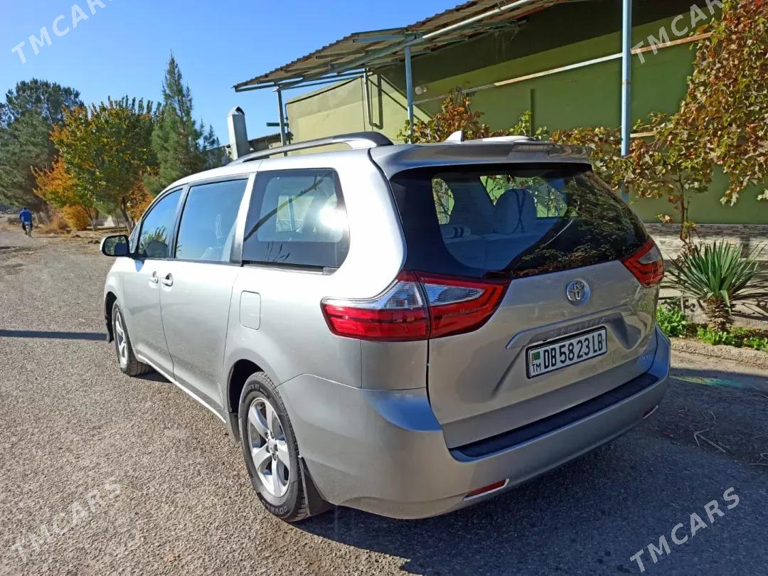 Toyota Sienna 2018 - 375 000 TMT - Дянев - img 10