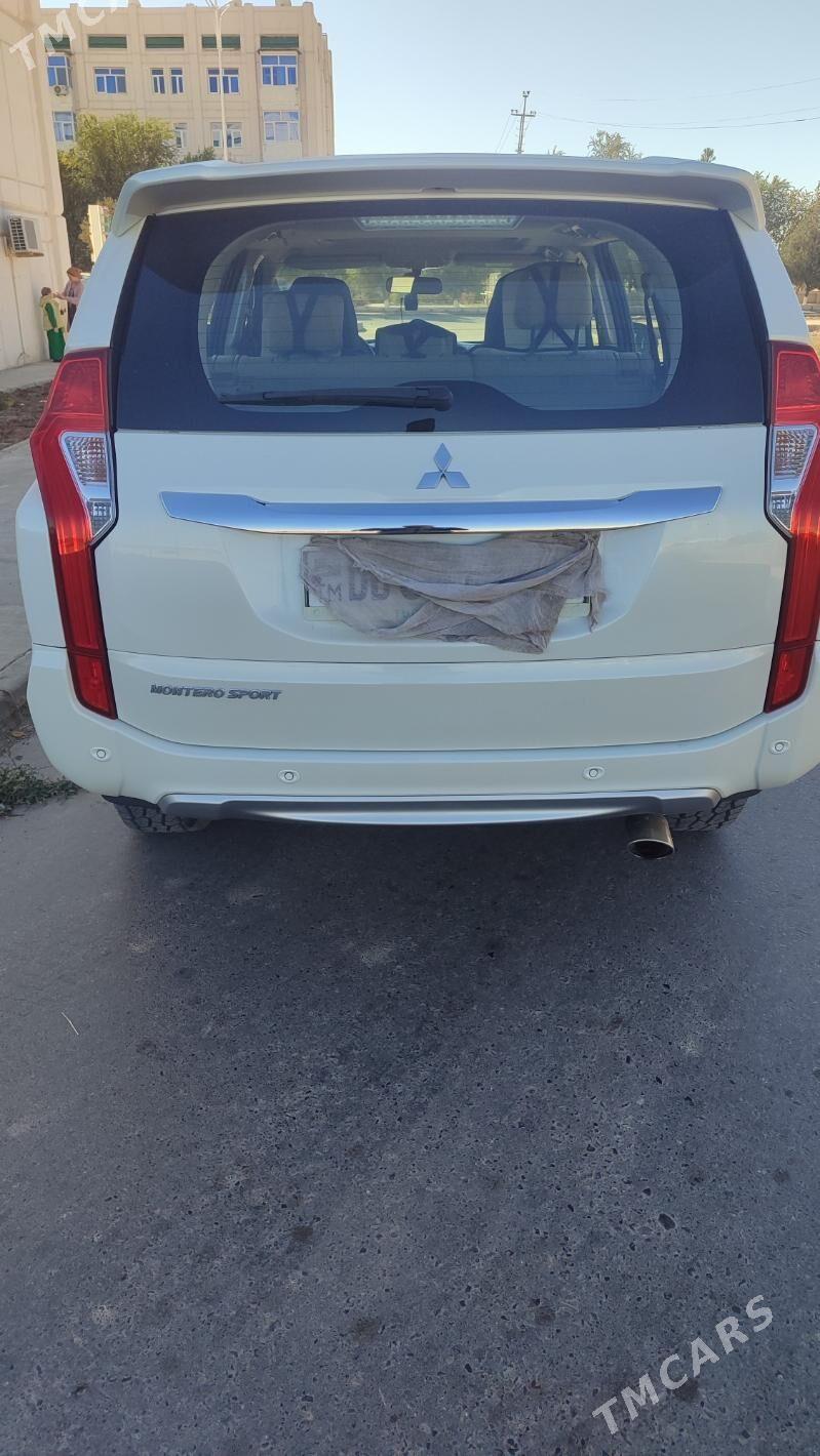 Mitsubishi Montero Sport 2020 - 390 000 TMT - Туркменабат - img 3