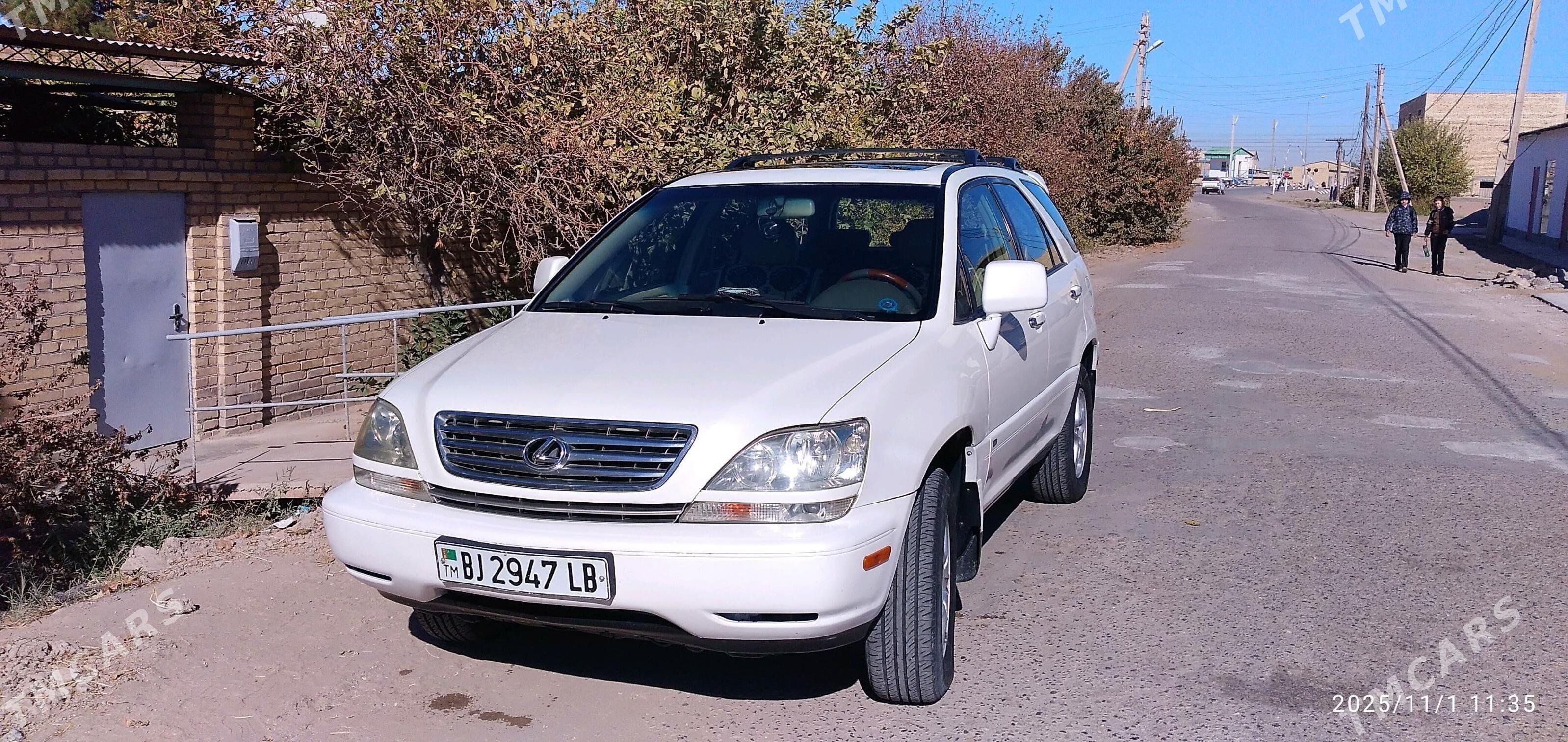 Lexus RX 300 2003 - 240 000 TMT - Дянев - img 3