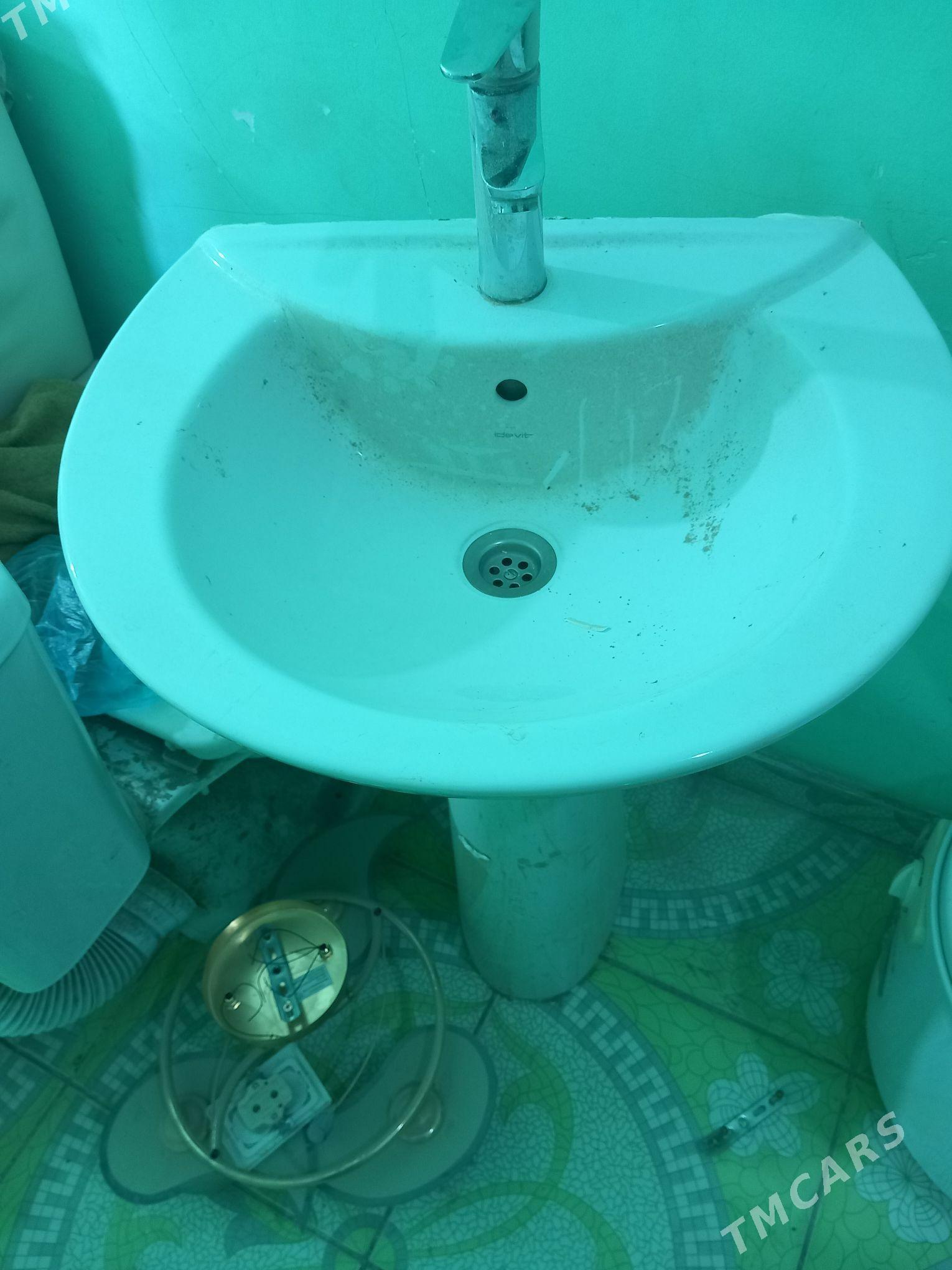 Умывальник айнасы билен - Aşgabat - img 1