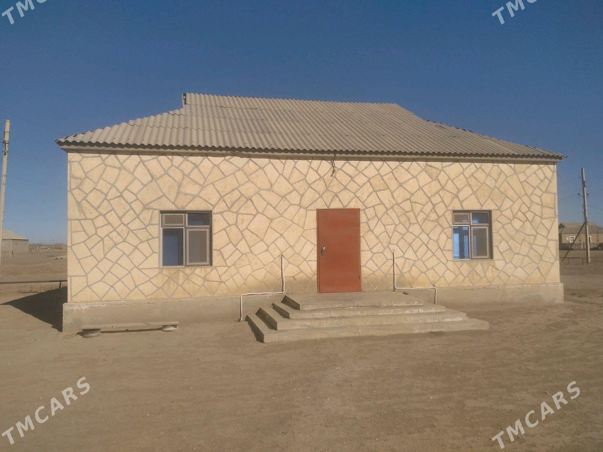 Jay satlyk - Эсенгулы - img 1