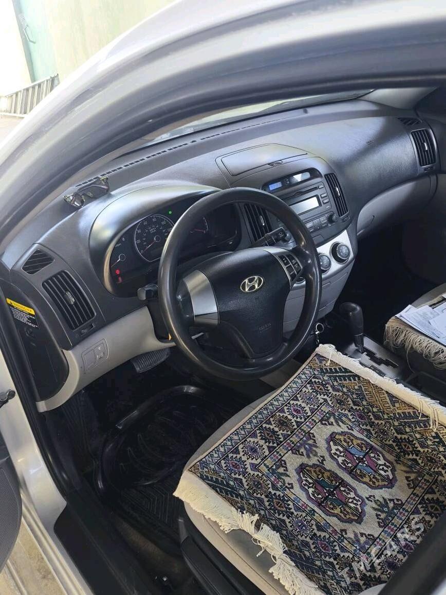 Hyundai Elantra 2010 - 140 000 TMT - Ак-Бугдайский этрап - img 5