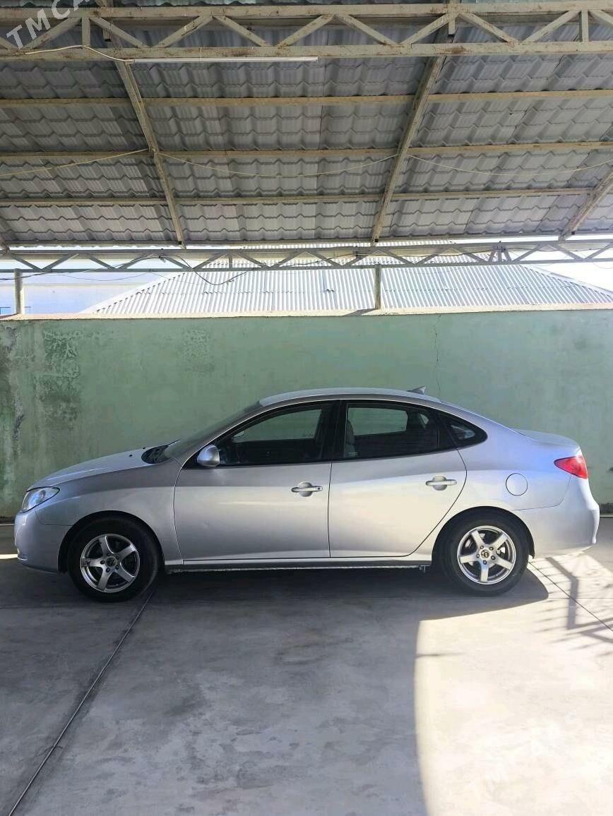 Hyundai Elantra 2010 - 140 000 TMT - Ак-Бугдайский этрап - img 4