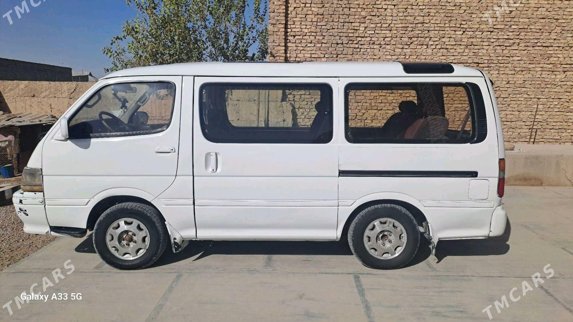 Toyota Hiace 1993 - 80 000 TMT - Теджен - img 2