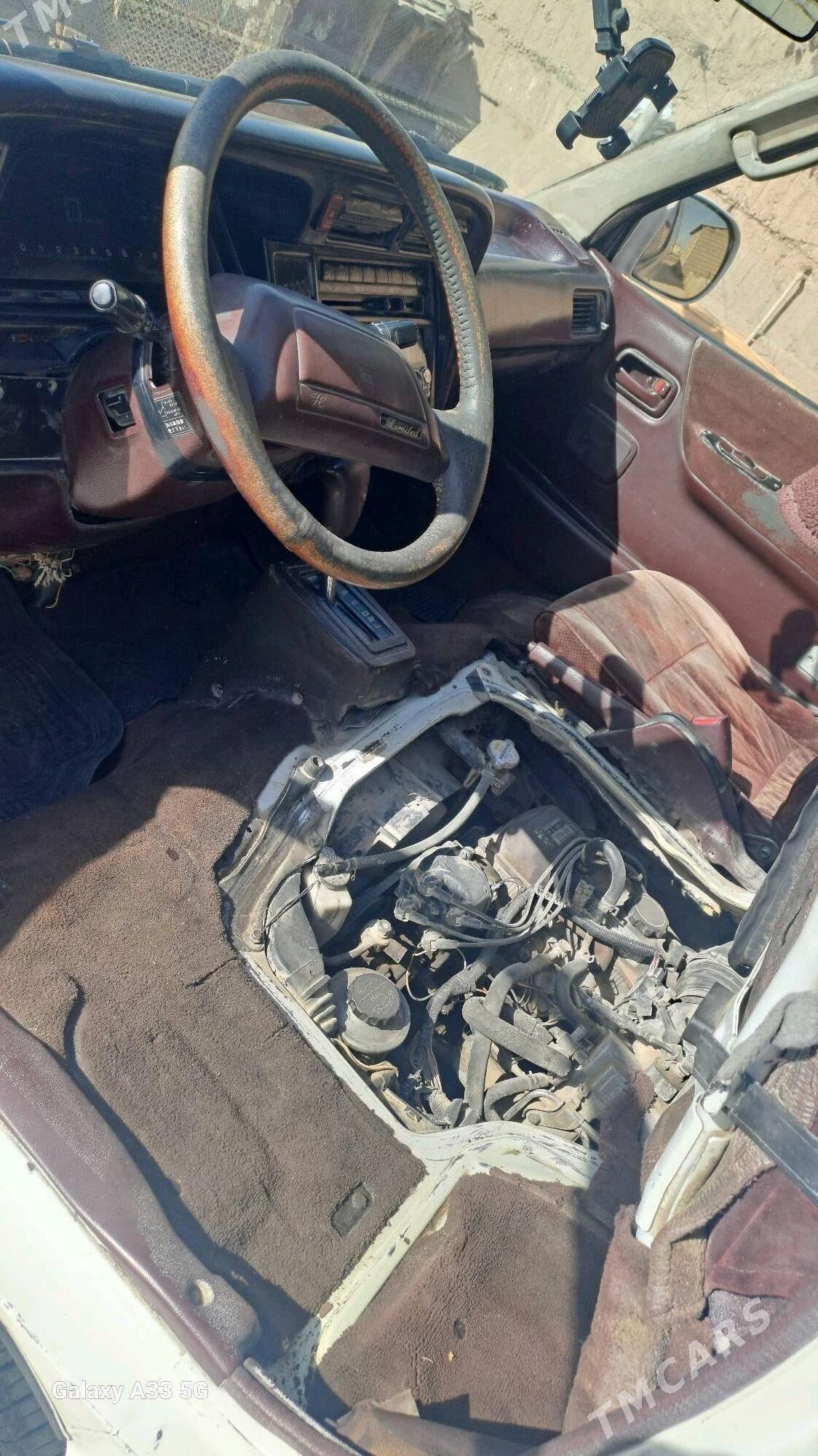 Toyota Hiace 1993 - 80 000 TMT - Теджен - img 6