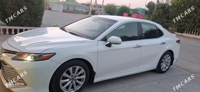 Toyota Camry 2018 - 305 000 TMT - Ашхабад - img 2