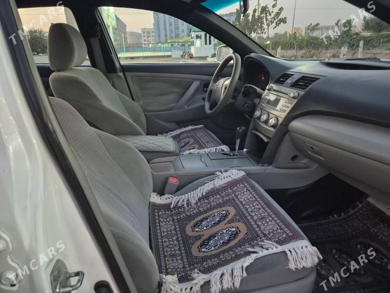 Toyota Camry 2010 - 170 000 TMT - Байрамали - img 2