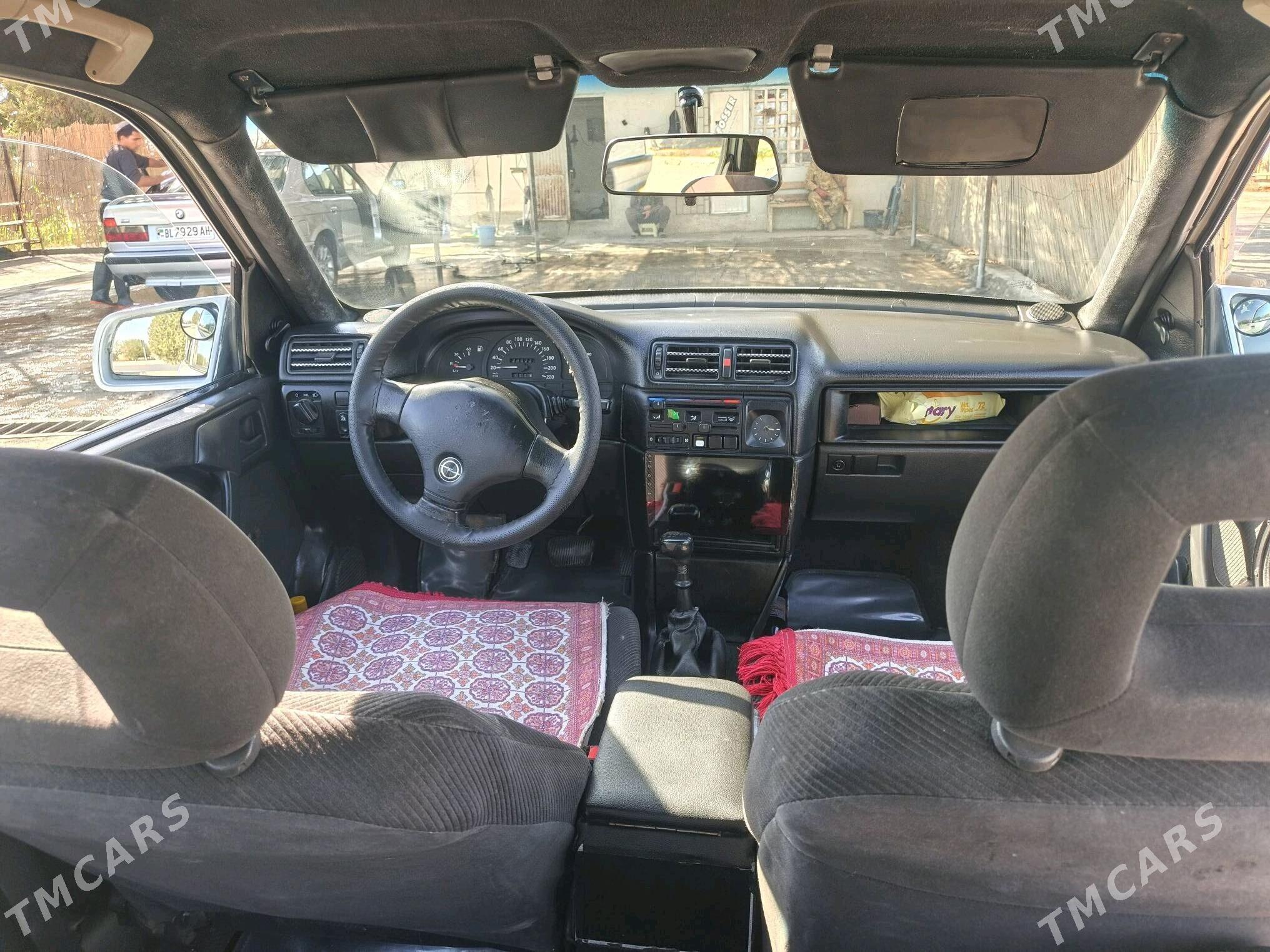 Opel Vectra 1990 - 44 000 TMT - Bäherden - img 5