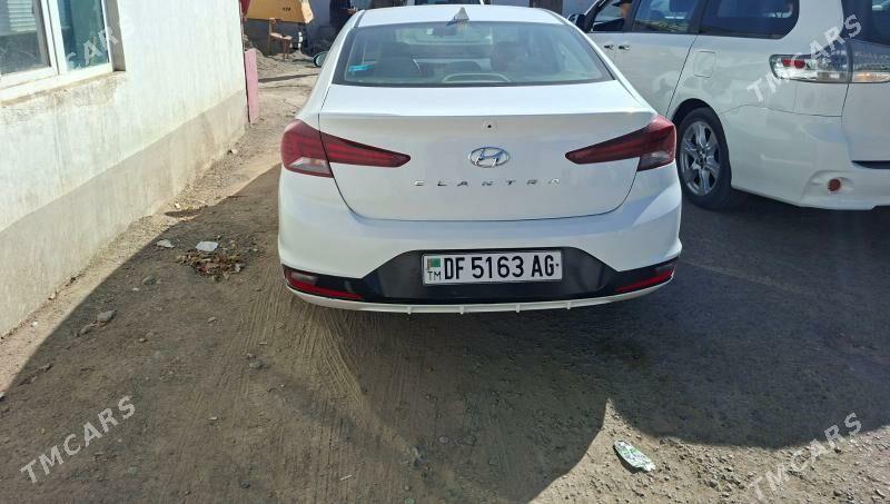 Hyundai Elantra 2018 - 164 000 TMT - Ашхабад - img 2