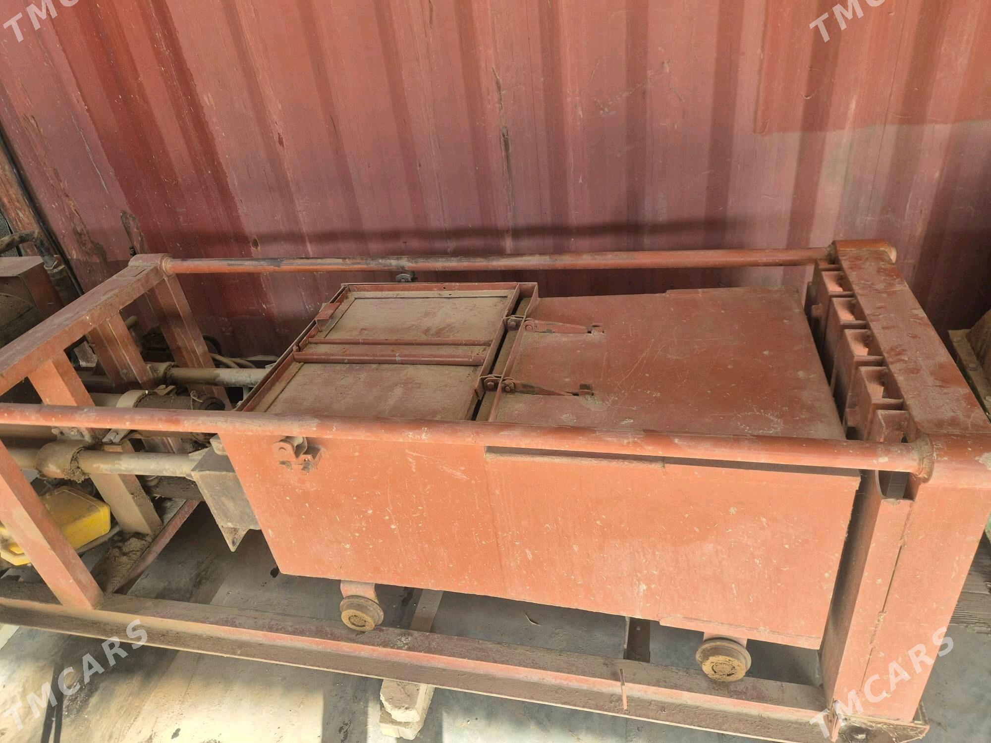 Pres StanokPres stanokPres s - Mary - img 2