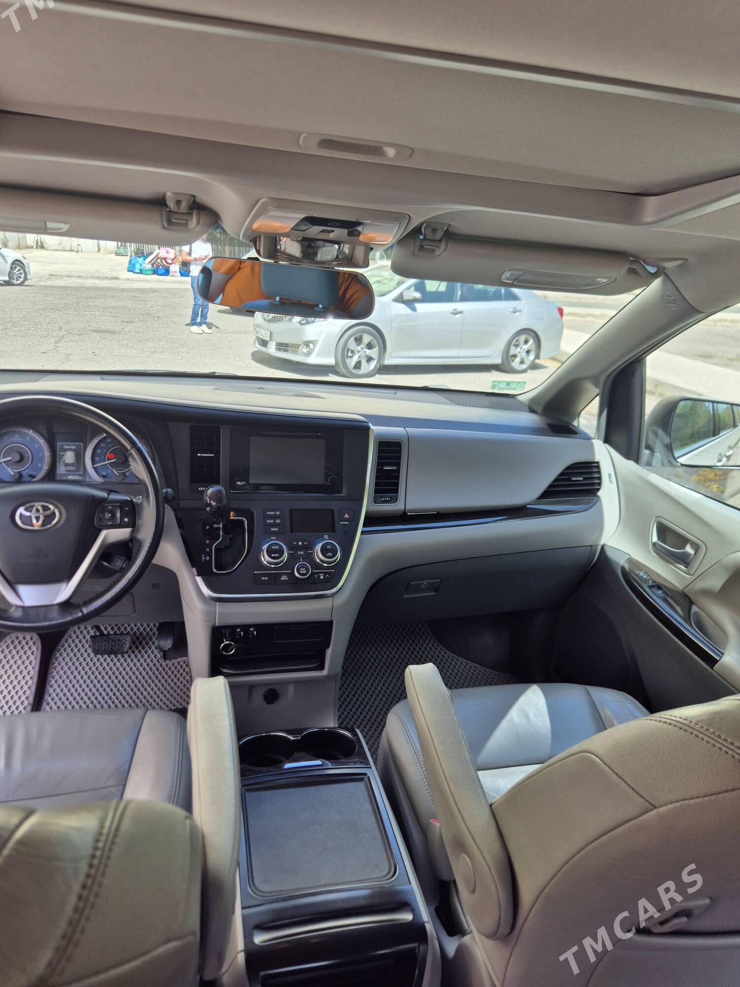 Toyota Sienna 2017 - 390 000 TMT - Чоганлы - img 5