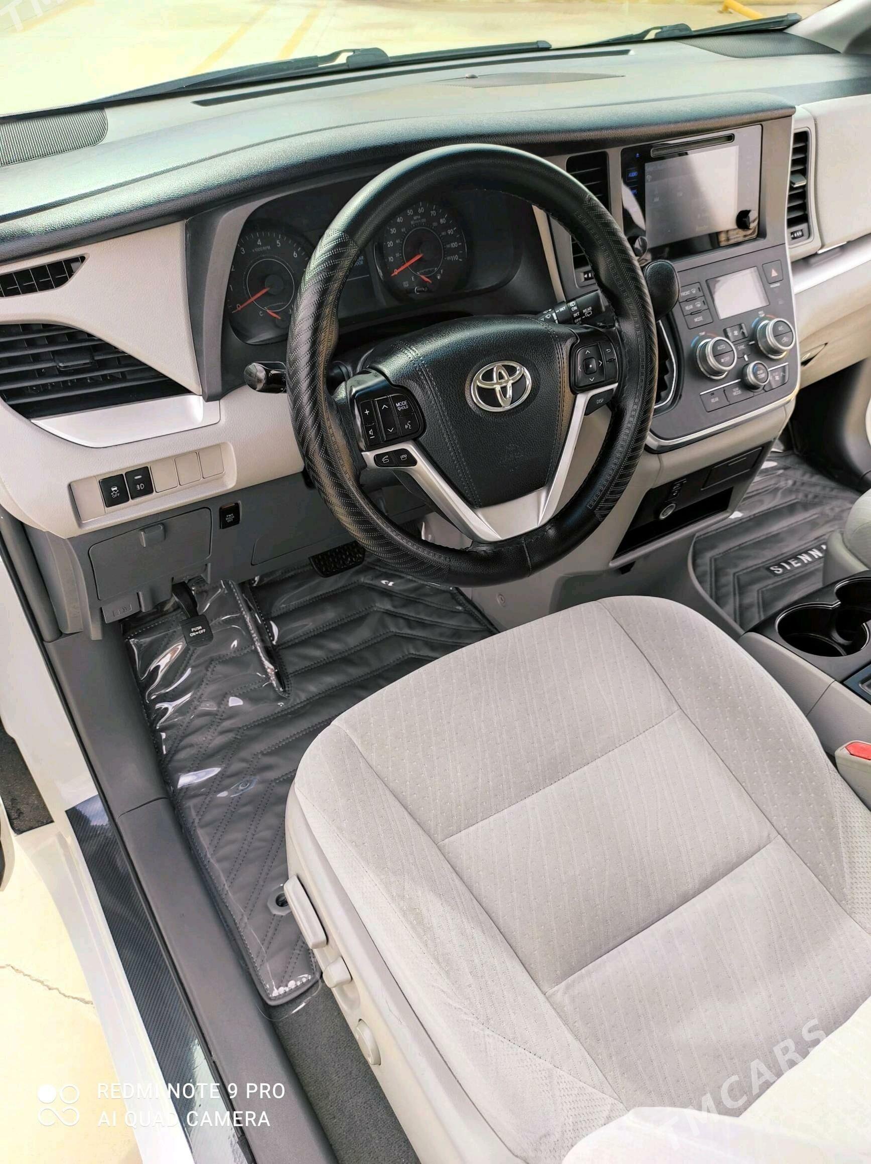 Toyota Sienna 2015 - 350 000 TMT - Мир 2 - img 9