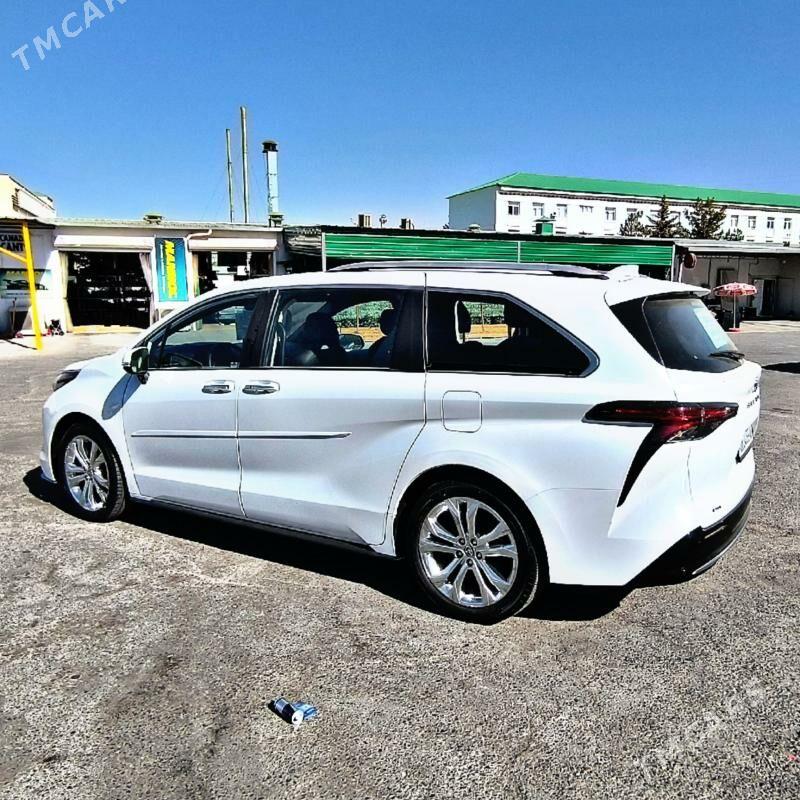 Toyota Sienna 2023 - 750 000 TMT - Гаудан "В" - img 4