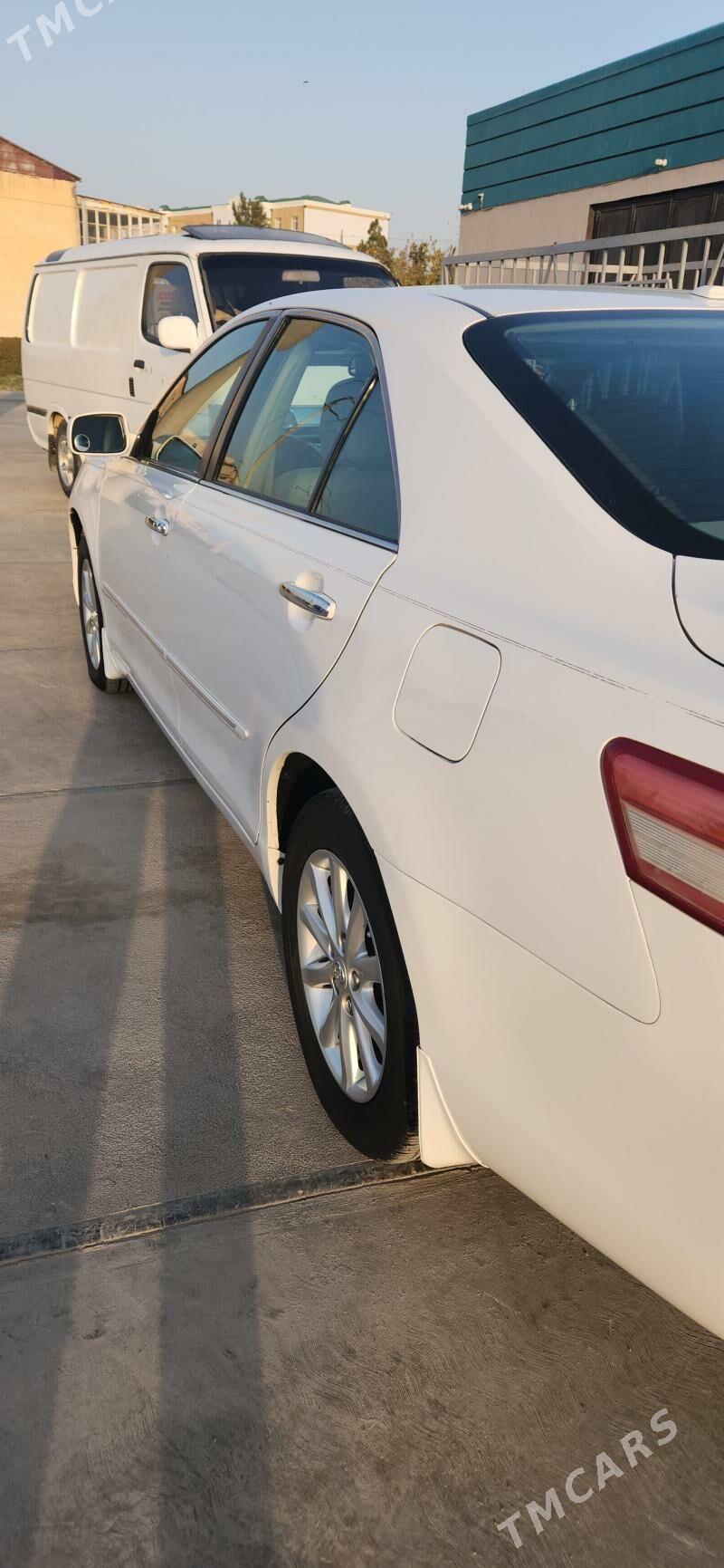 Toyota Camry 2010 - 230 000 TMT - Мары - img 5