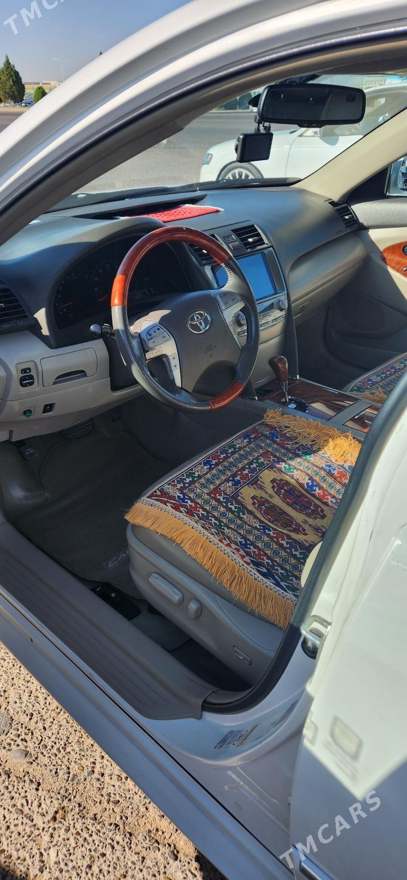 Toyota Camry 2010 - 230 000 TMT - Мары - img 9