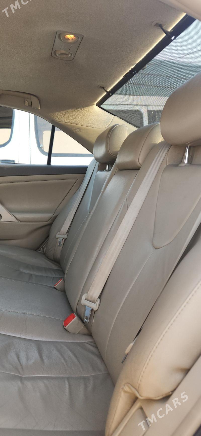 Toyota Camry 2010 - 230 000 TMT - Мары - img 2