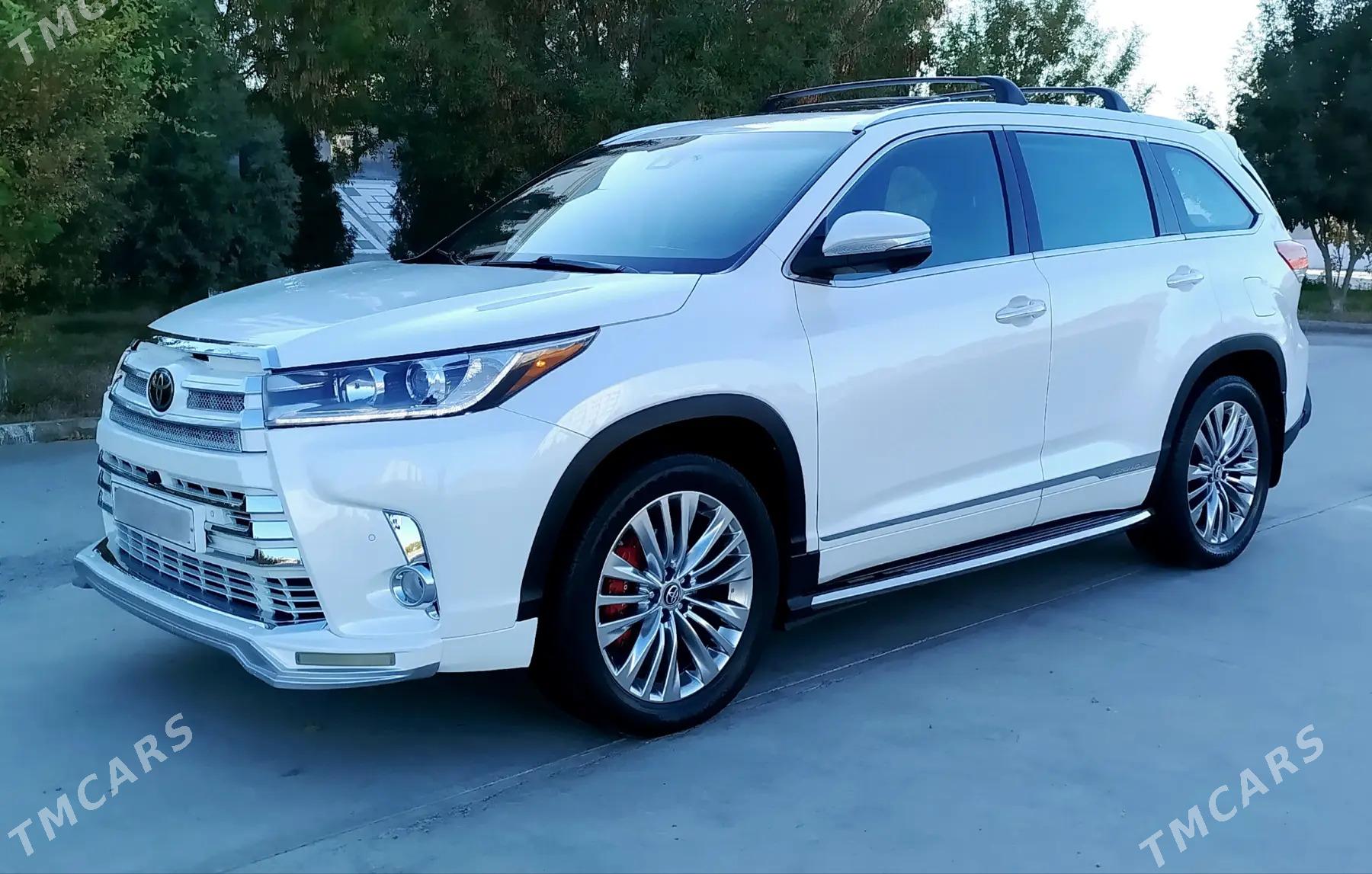 Toyota Highlander 2018 - 480 000 TMT - Тязе заман - img 1