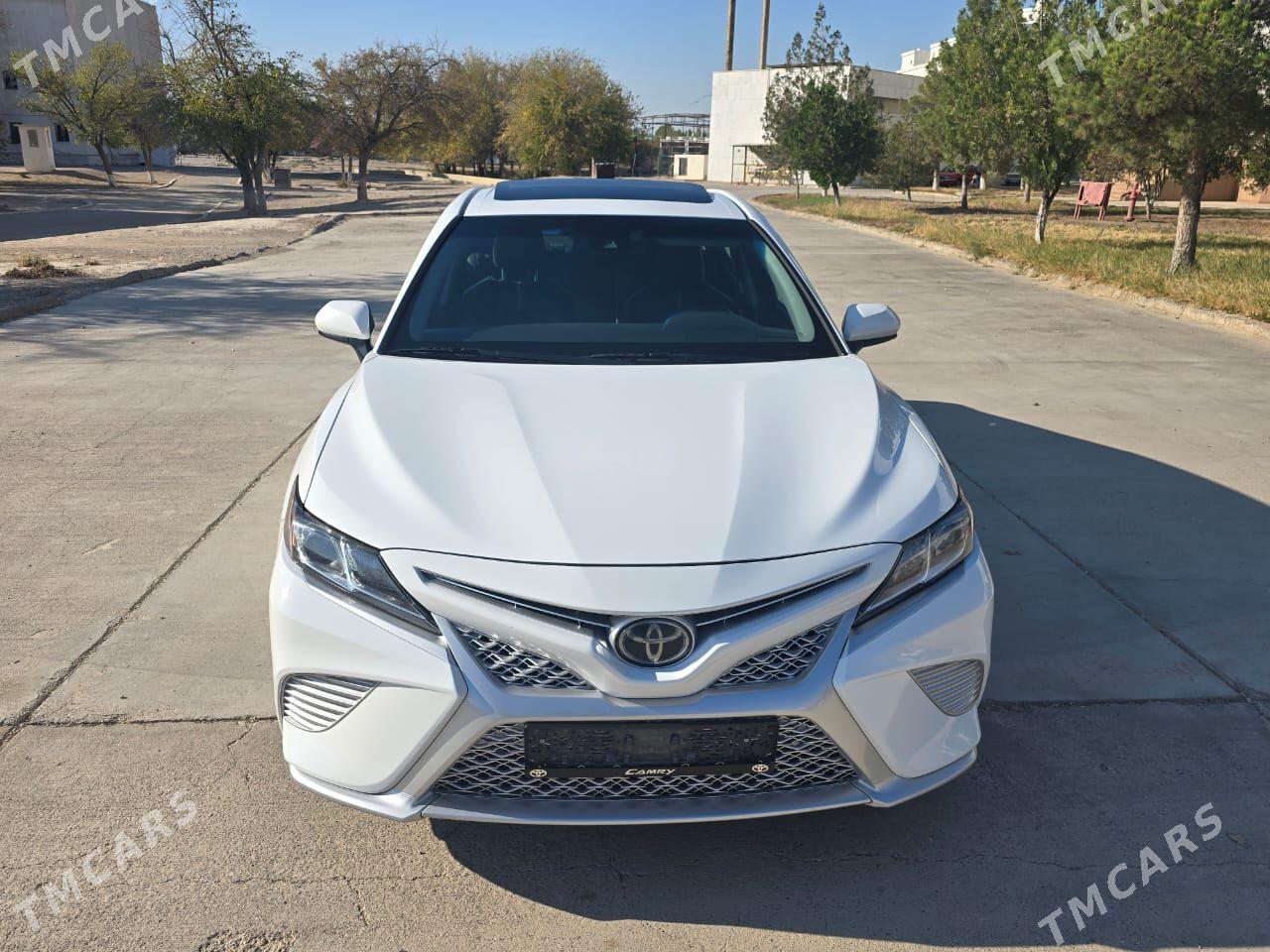 Toyota Camry 2018 - 315 000 TMT - Балканабат - img 4