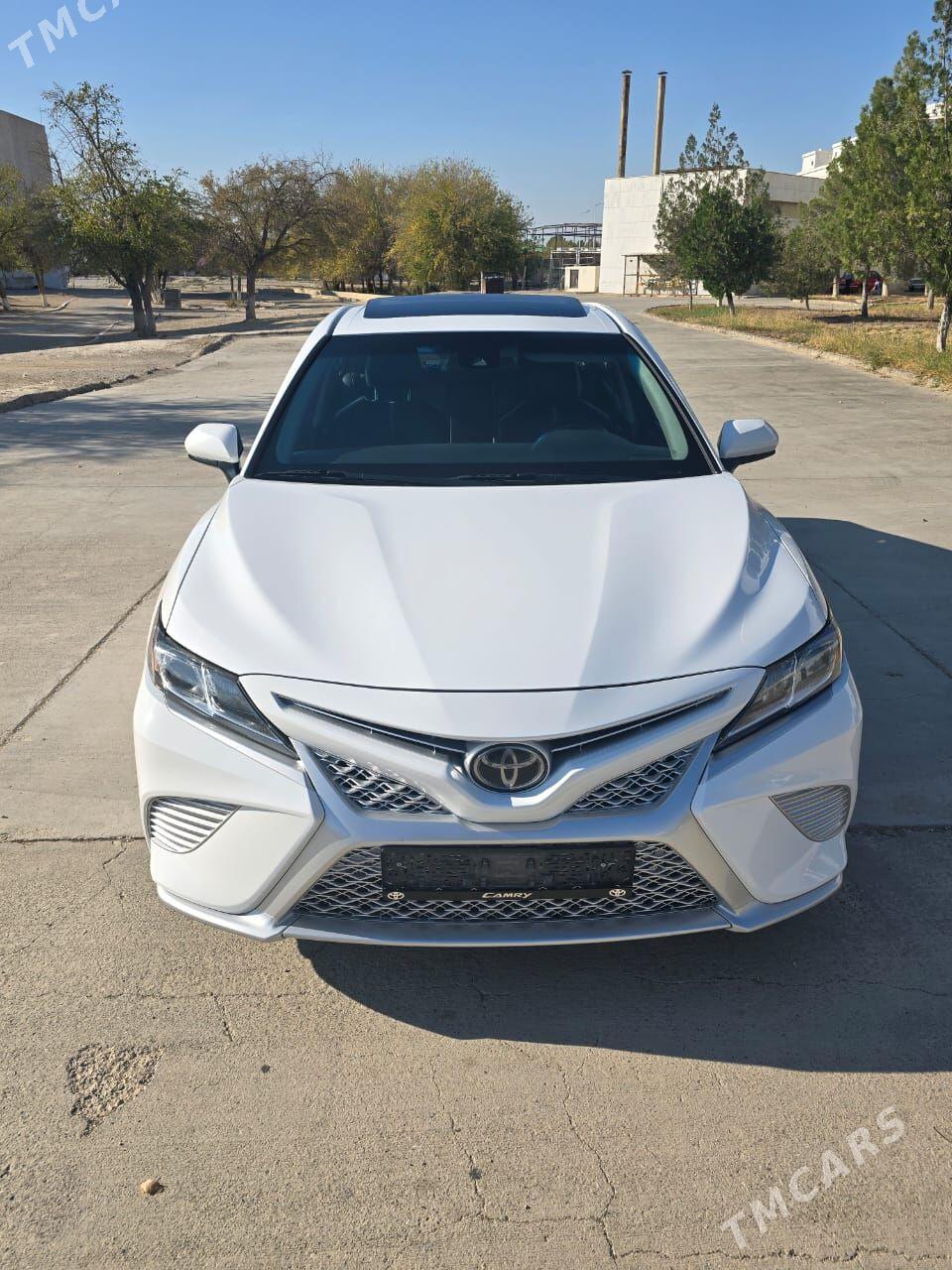 Toyota Camry 2018 - 315 000 TMT - Балканабат - img 2