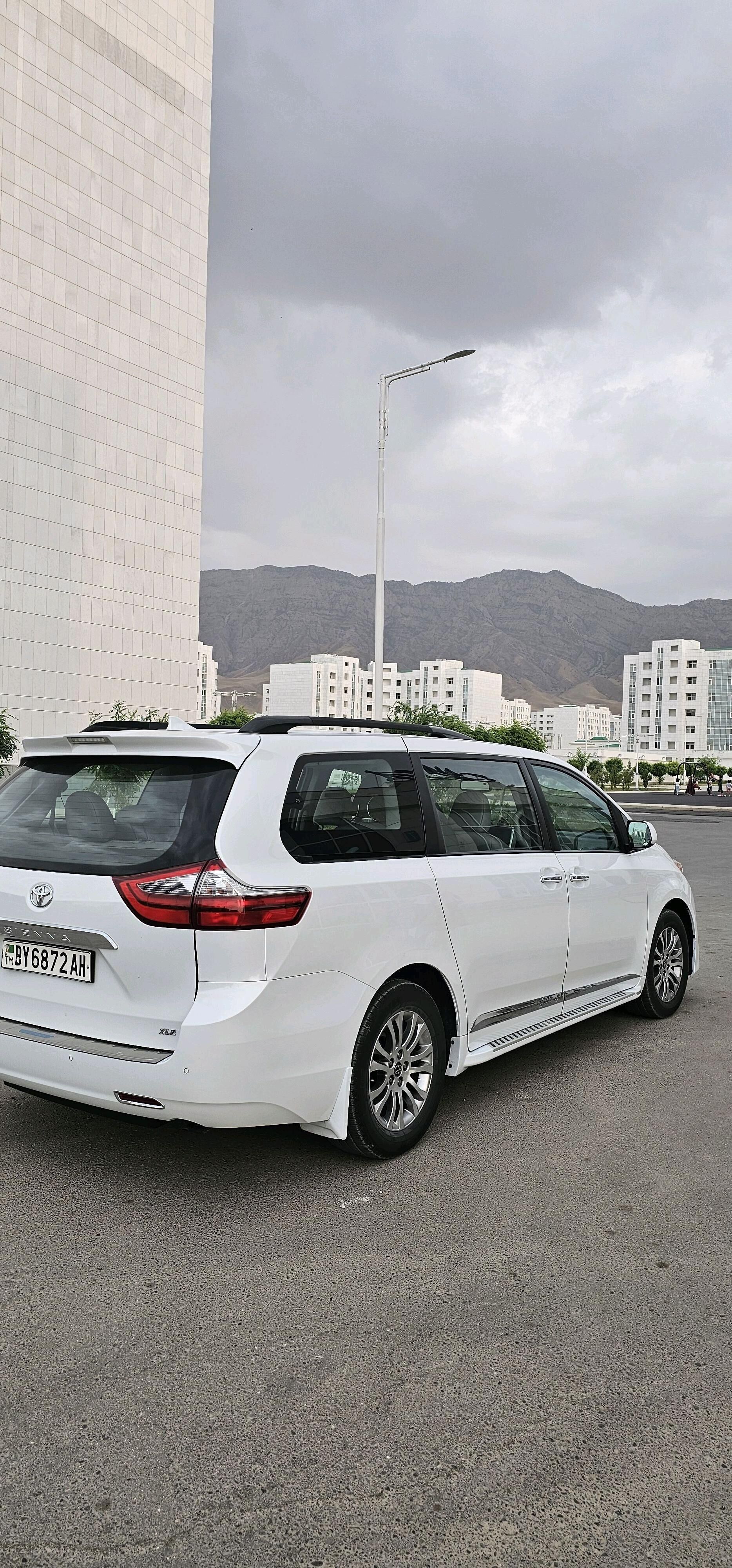 Toyota Sienna 2019 - 490 000 TMT - Арчабиль шаёлы - img 2