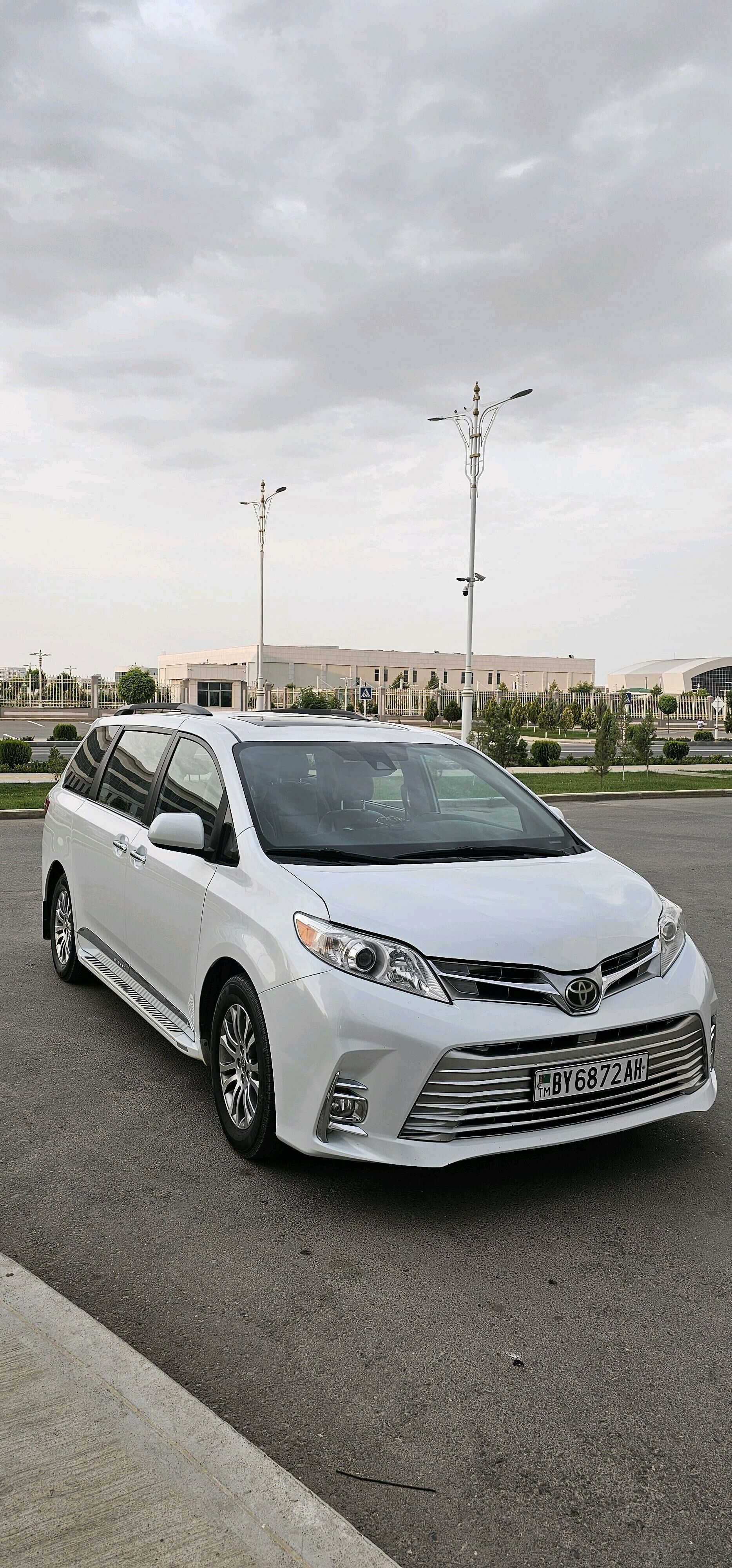 Toyota Sienna 2019 - 490 000 TMT - Арчабиль шаёлы - img 3