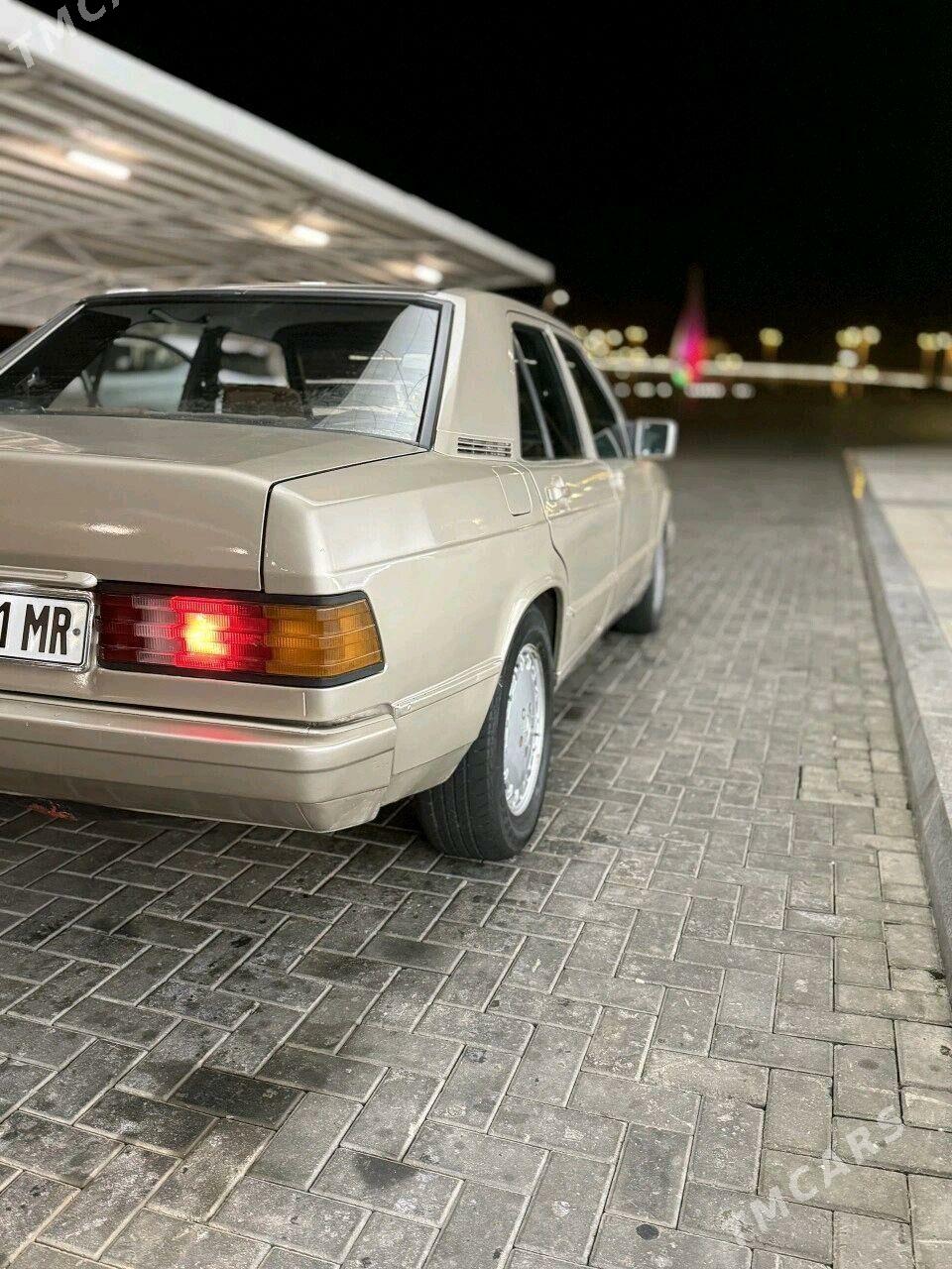 Mercedes-Benz 190E 1990 - 50 000 TMT - Mary - img 7