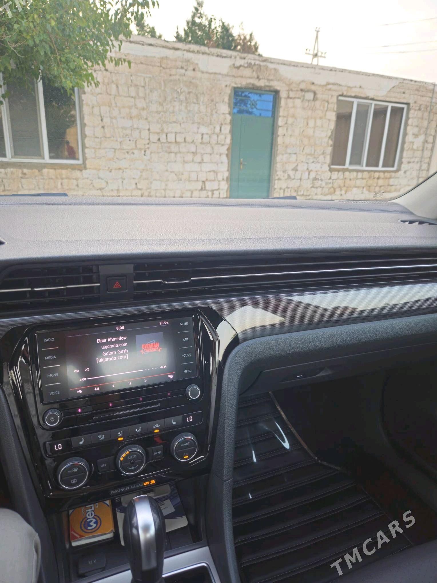 Volkswagen Passat 2021 - 275 000 TMT - Aşgabat - img 6