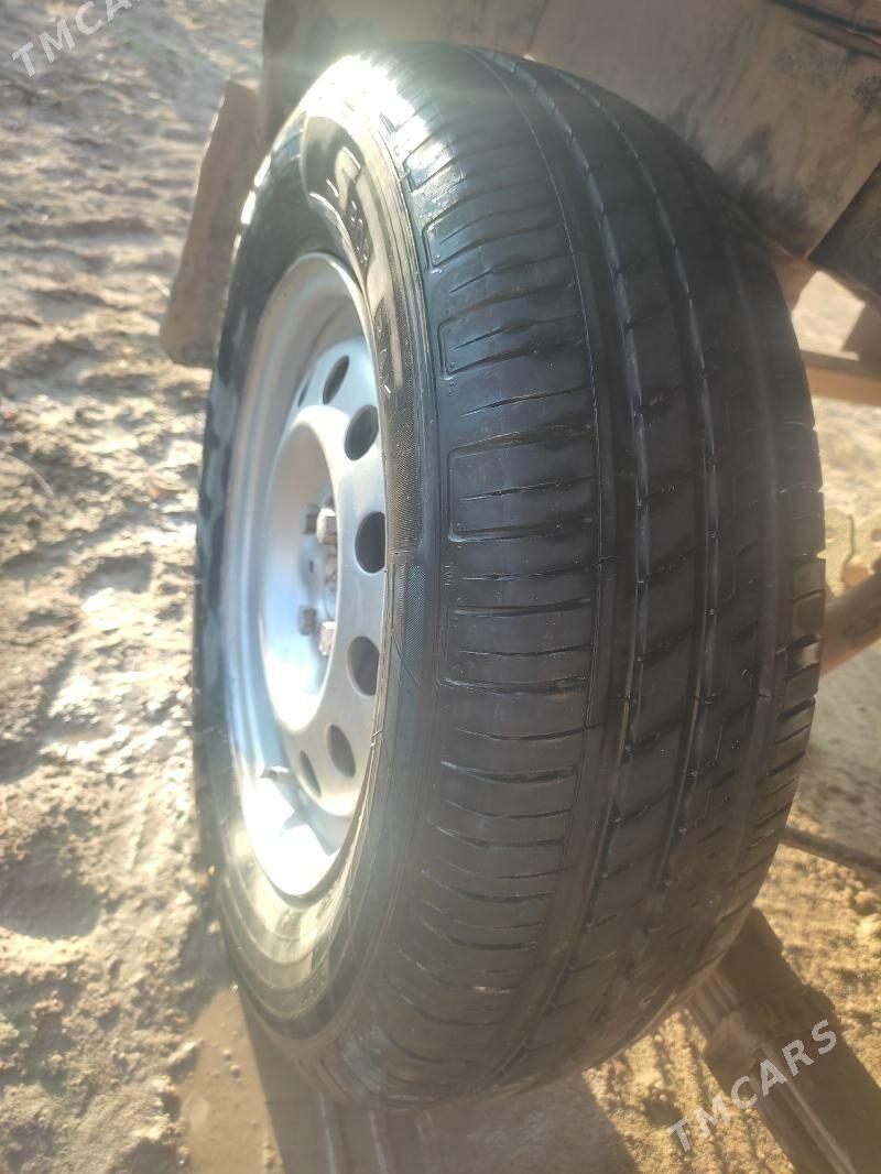 Lada 2105 2001 - 25 000 TMT - Türkmenbaşy etr. - img 3