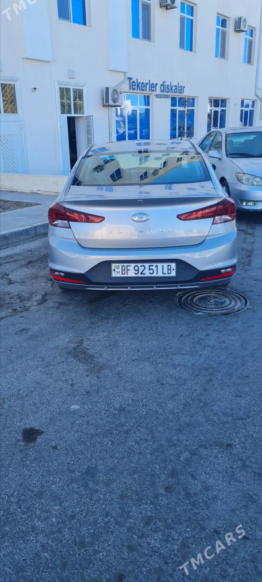 Hyundai Elantra 2020 - 235 000 TMT - Туркменабат - img 4