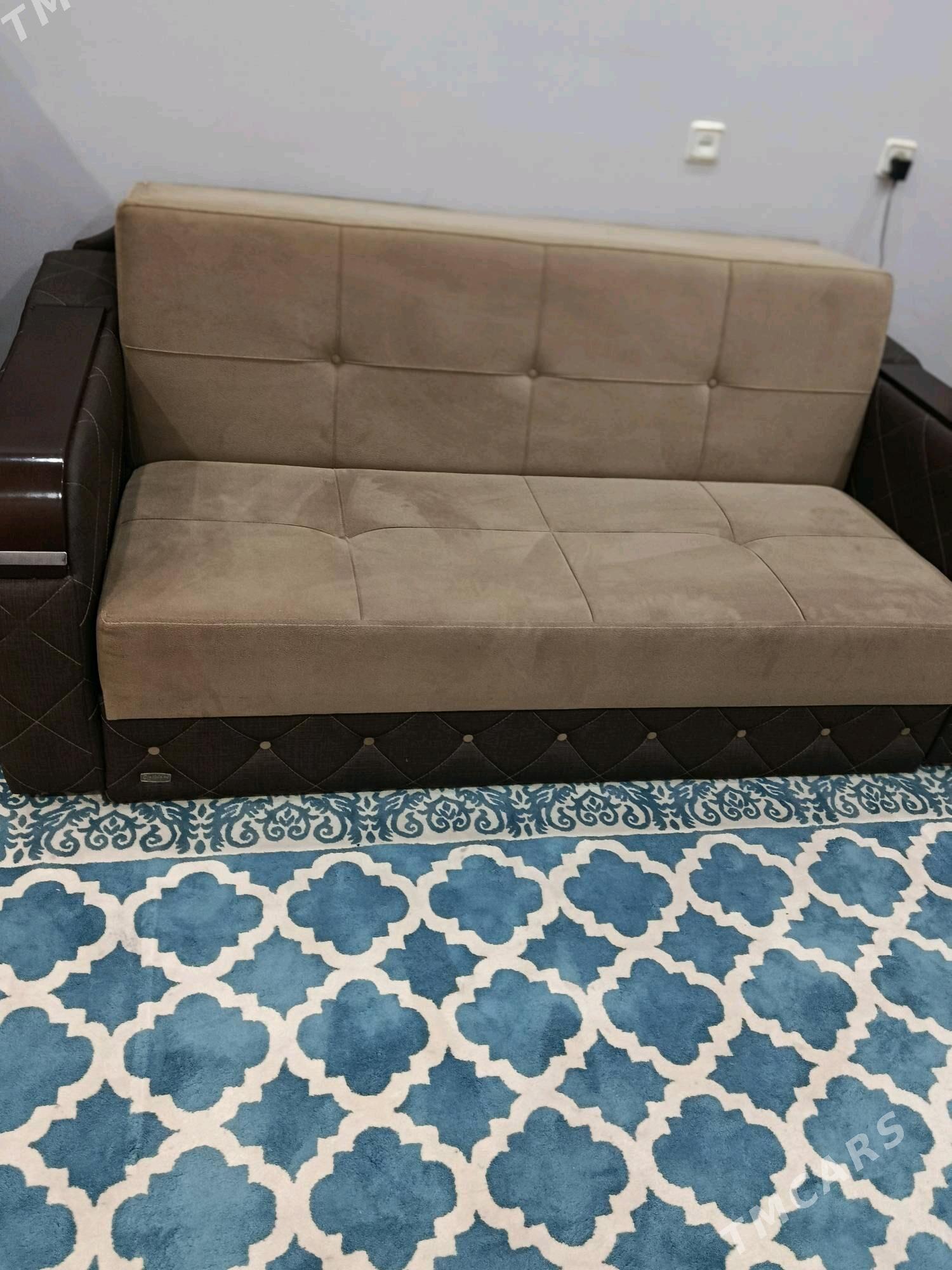 Divan - Туркменабат - img 1