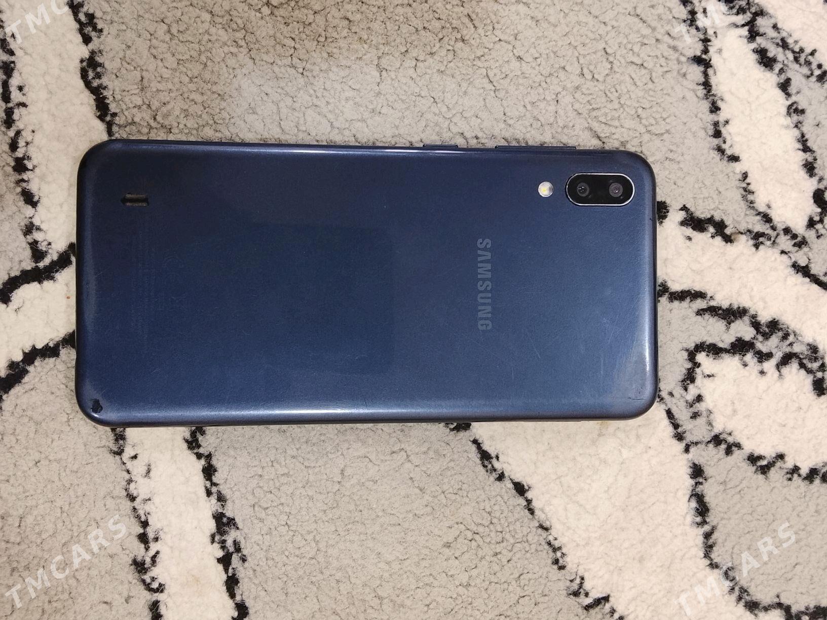 Galaxy M10 - Mary - img 2