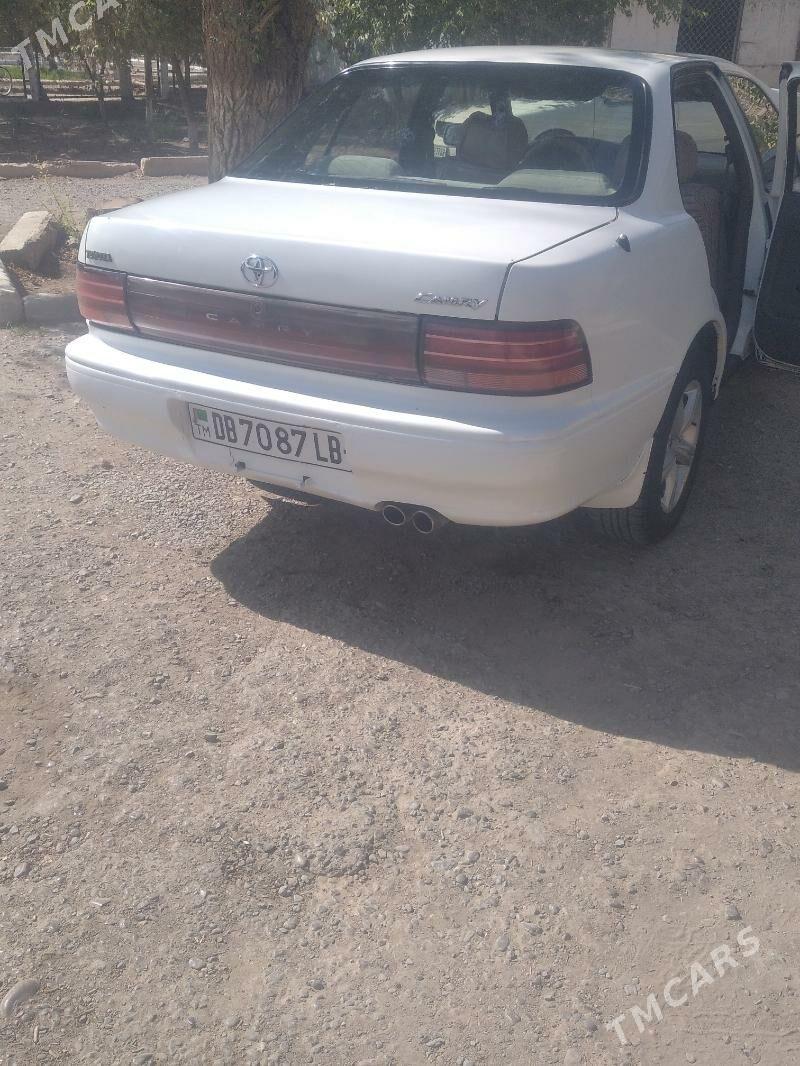 Toyota Camry 1992 - 60 000 TMT - Теджен - img 4