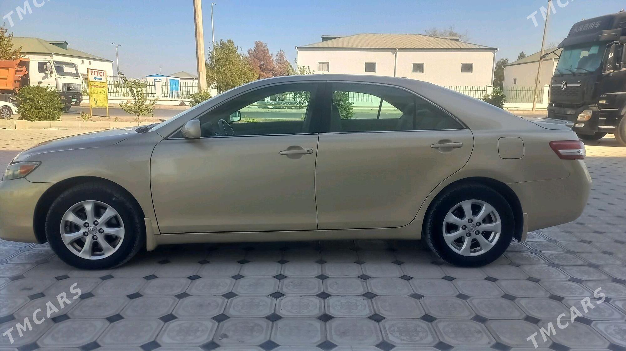 Toyota Camry 2011 - 190 000 TMT - Мары - img 1
