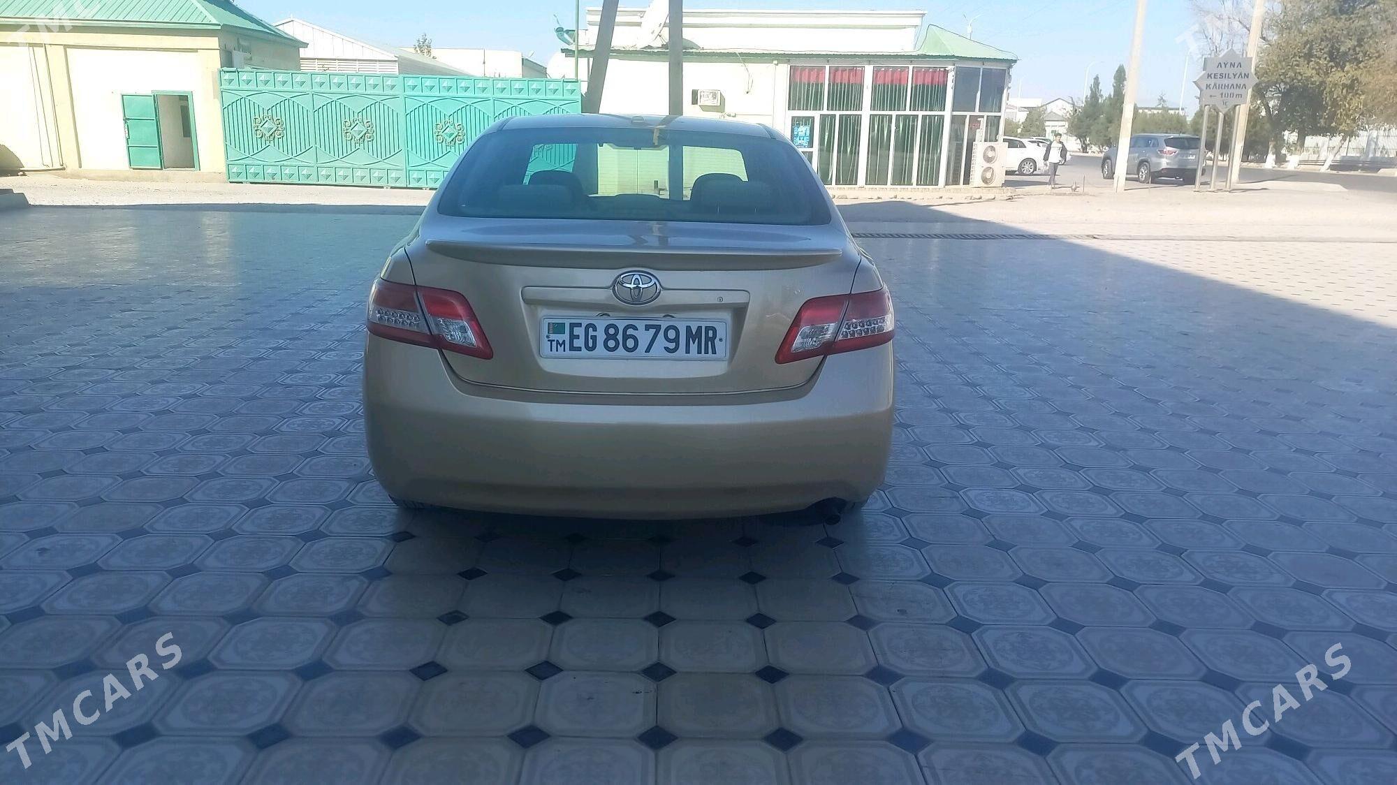 Toyota Camry 2011 - 190 000 TMT - Мары - img 3