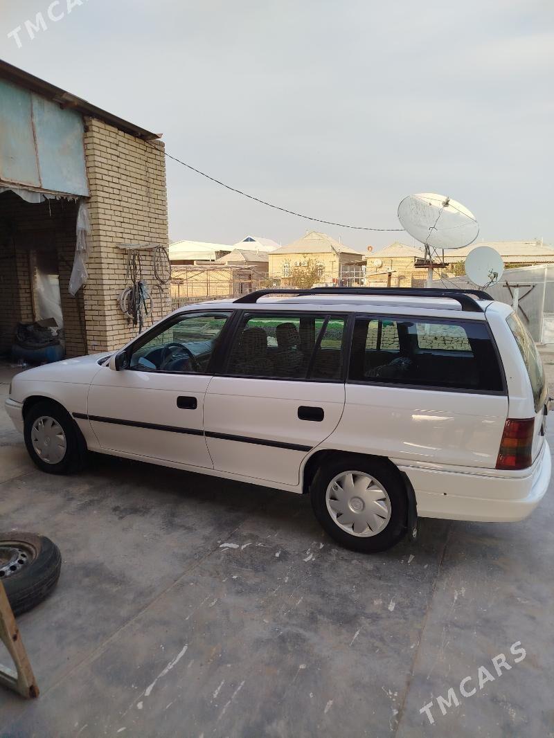 Opel Astra 1995 - 50 000 TMT - Mary - img 4