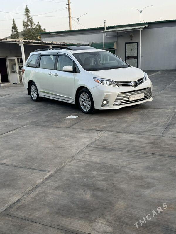 Toyota Sienna 2018 - 440 000 TMT - Ашхабад - img 3
