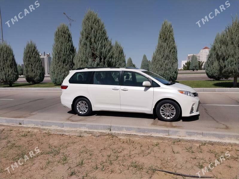 Toyota Sienna 2018 - 375 000 TMT - 8 мкр - img 9